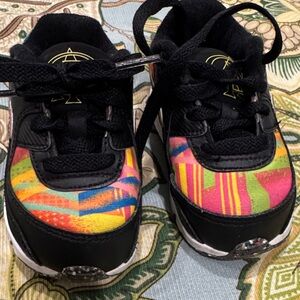 Nike Air Max 90 “  Familia”.   6c